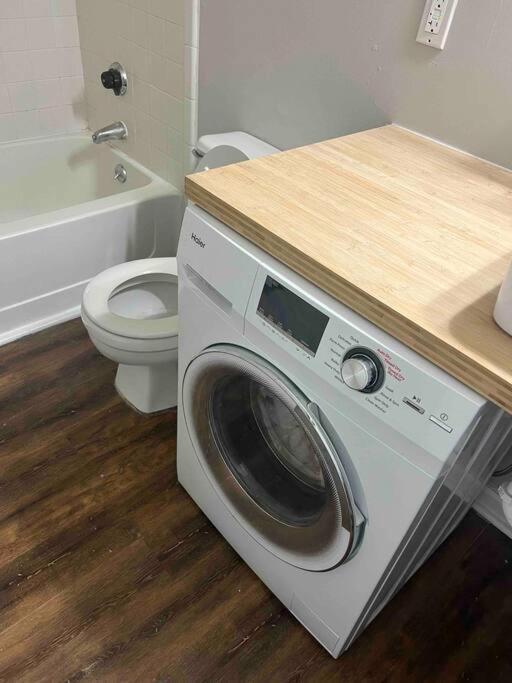 Indigo Downtownwalkable Kingbed Apartman RaleighRaleigh  Kültér fotó